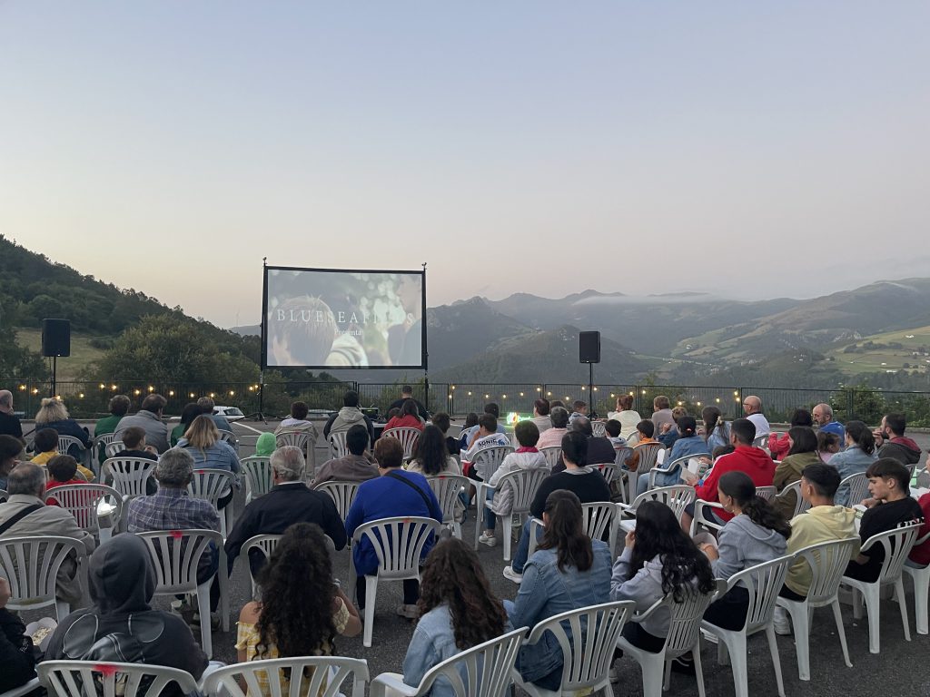 cine de verano pueblo